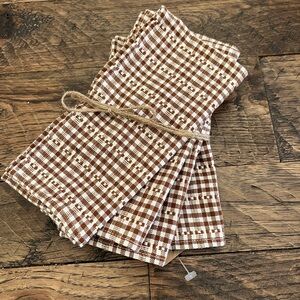 Heather Taylor Home SOHO - Nutmeg Napkins Set of four 18" x 18"